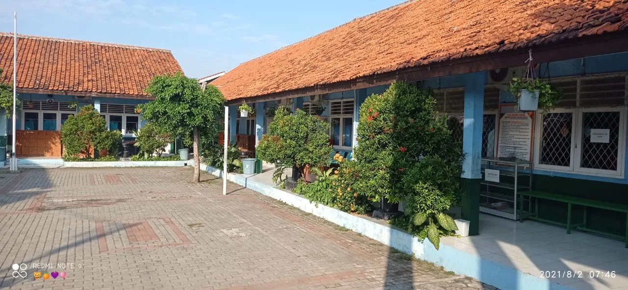 Lingkungan madrasah yang asri
